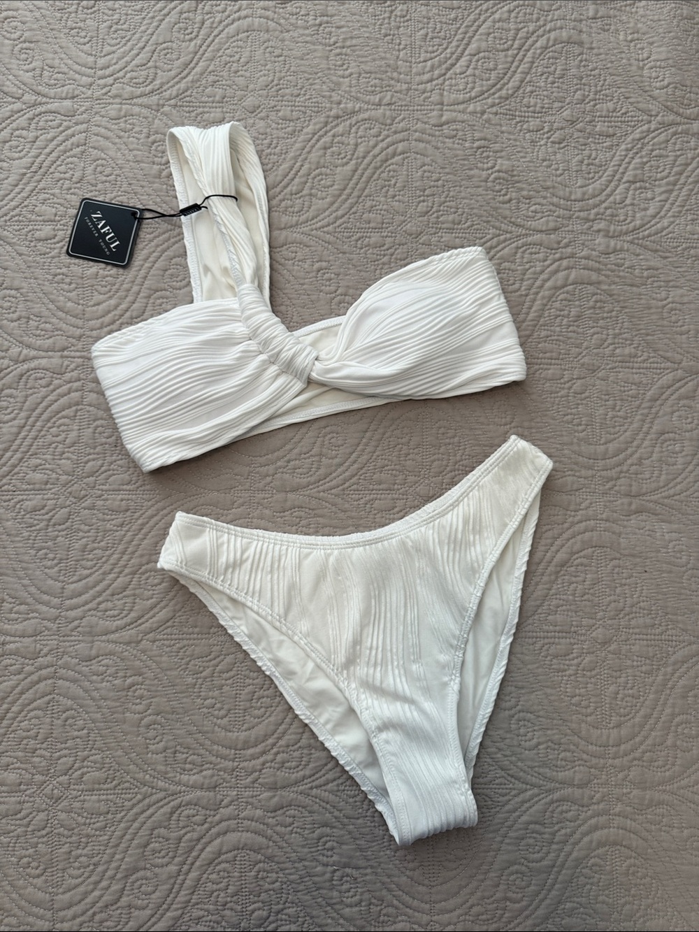 Zaful Ivory One-Shoulder Ribbed Bikini Set